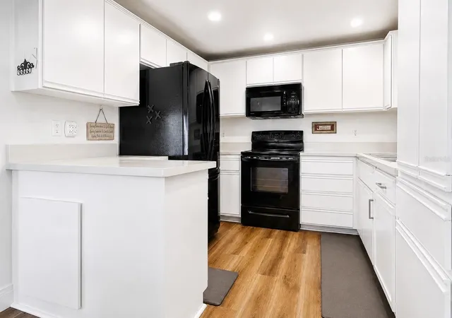 3rd image of 516 Tampico Dr, North Port, FL 34287 | MLS# N6145464