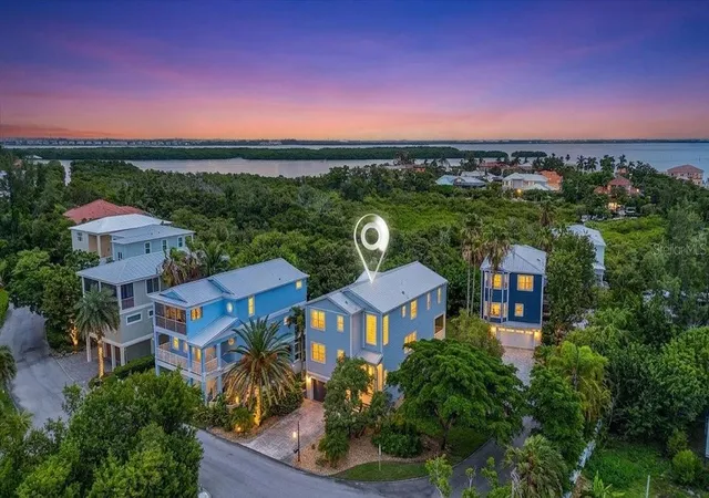 Photo 1 of Single family home for sale at 6330 Laguna Dr, Longboat Key, FL 34228 | MLS# A4703867 | Listing updated on 2026-10-08