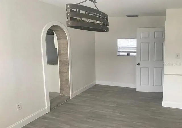 3rd image of 1200 Emeralda Rd, Orlando, FL 32808 | MLS# O6436062