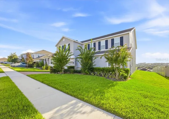 3rd image of 585 Sterling Reserve Wy, Minneola, FL 34715 | MLS# O6436065