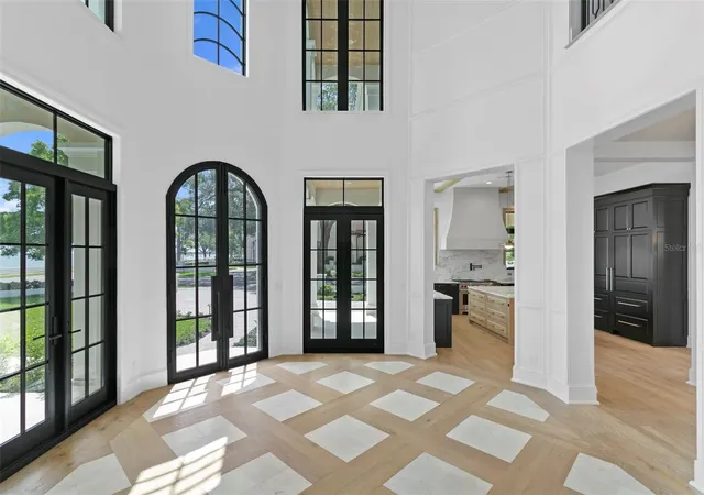 Photo 3 of Single family home for sale at 3907 Bayshore Blvd, Tampa, FL 33611 | MLS# TB8541847 | Listing updated on 2026-10-20