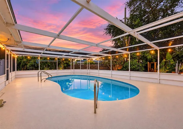 Photo 3 of Single family home for sale at 3710 Duncan Pl, Sarasota, FL 34239 | MLS# A4703878 | Listing updated on 2026-09-15