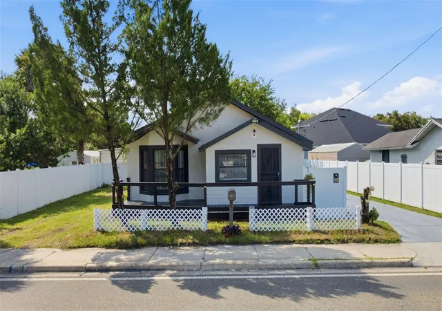 Photo 1 of Single family home for sale at 1416 Southwest Rd, Sanford, FL 32771 | MLS# O6436094 | Listing updated on 2026-10-01