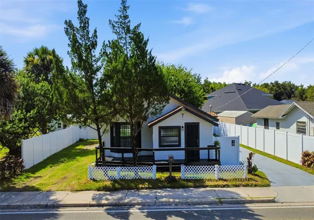 Photo 3 of Single family home for sale at 1416 Southwest Rd, Sanford, FL 32771 | MLS# O6436094 | Listing updated on 2026-10-01