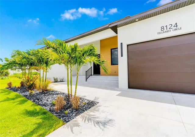 Photo 1 of Single family home for sale at 8124 Tecumseh Cir, Port Charlotte, FL 33981 | MLS# C7529911 | Listing updated on 2026-09-13