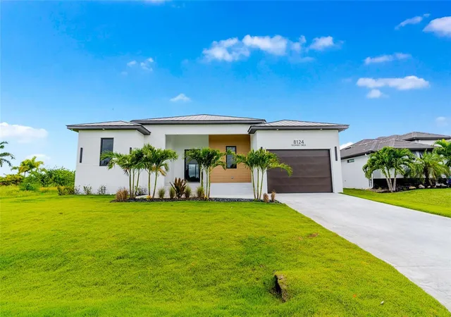 Photo 2 of Single family home for sale at 8124 Tecumseh Cir, Port Charlotte, FL 33981 | MLS# C7529911 | Listing updated on 2026-09-13