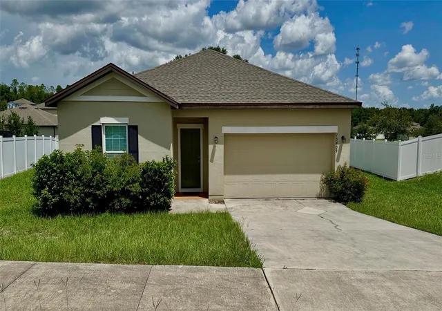 1st image of 15409 Ivory Gull Ln, Mascotte, FL 34753 | MLS# G5116893