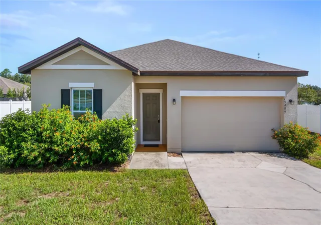 Photo 1 of Single family home for sale at 15409 Ivory Gull Ln, Mascotte, FL 34753 | MLS# G5116893 | Listing updated on 2026-10-05