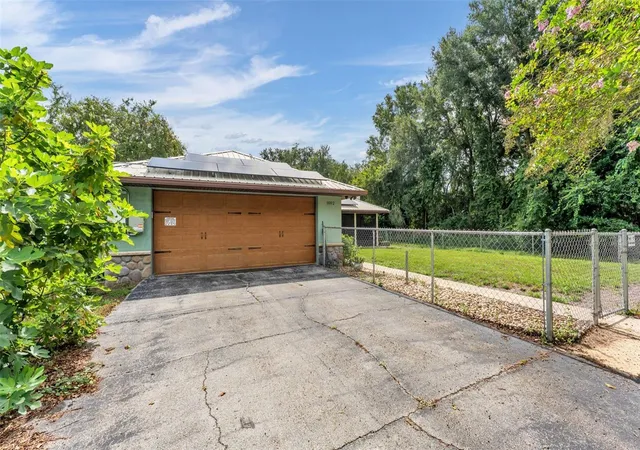 2nd image of 1002 W Lake Marion Rd, Haines City, FL 33844 | MLS# TB8541871