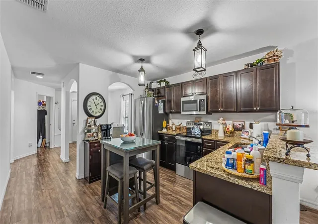 Photo 4 of Sale Pending at 6270 Manitoba Dr, Lakeland, FL 33805 | MLS# L4964513 | Listing updated on 2026-10-20