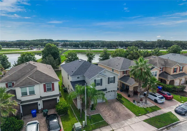 Photo 3 of Single family home for sale at 2753 Monticello Wy, Kissimmee, FL 34741 | MLS# O6436110 | Listing updated on 2026-10-21