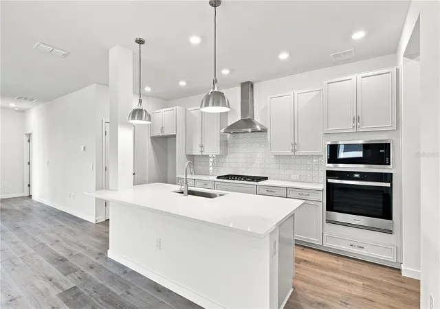 Photo 3 of Single family home for sale at 5166 Creek Sand Dr, Apollo Beach, FL 33572 | MLS# TB8541891 | Listing updated on 2026-10-04