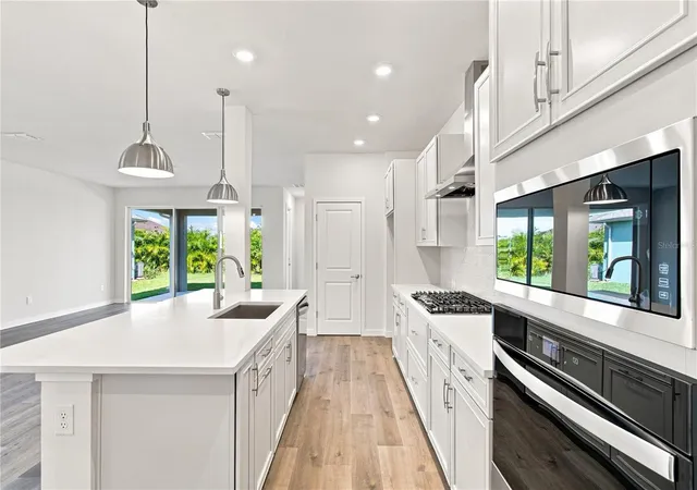 Photo 3 of Single family home for sale at 5166 Creek Sand Dr, Apollo Beach, FL 33572 | MLS# TB8541891 | Listing updated on 2026-10-04