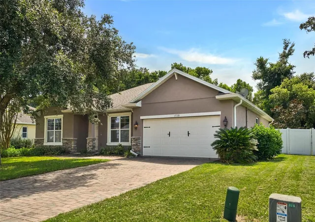 Photo 3 of Single family home for sale at 1720 Lady Fern Trl, Deland, FL 32720 | MLS# O6436125 | Listing updated on 2026-10-06