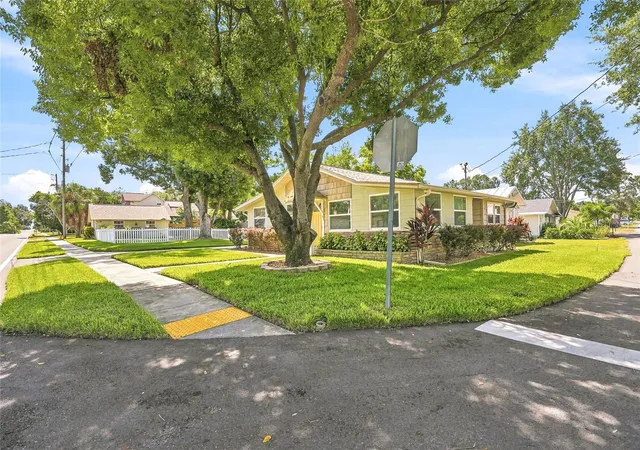 Photo 4 of Single family home for sale at 6052 Nebraska Ave, New Port Richey, FL 34653 | MLS# TB8541896 | Listing updated on 2026-08-28