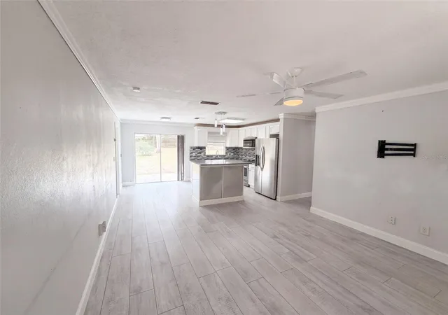 Photo 3 of Single family home for sale at 976 Liskeard Ave, Orange City, FL 32763 | MLS# O6436131 | Listing updated on 2026-09-25