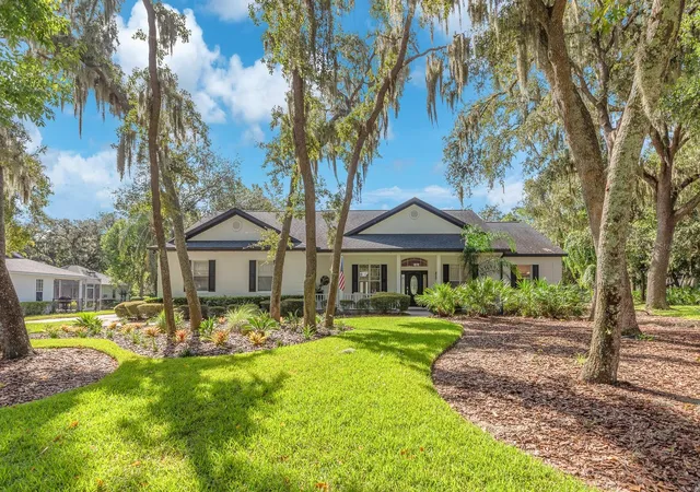 Photo 1 of Single family home for sale at 5806 Audubon Manor Blvd, Lithia, FL 33547 | MLS# TB8541910 | Listing updated on 2026-10-06