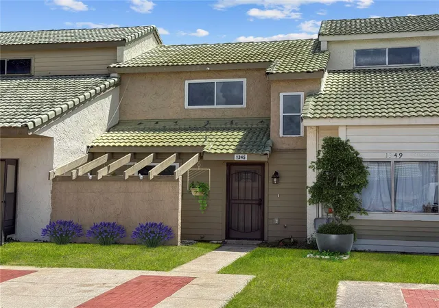 Photo 2 of Townhouse for sale at 1345 Winter Green Wy, Winter Garden, FL 34787 | MLS# O6436146 | Listing updated on 2026-08-29