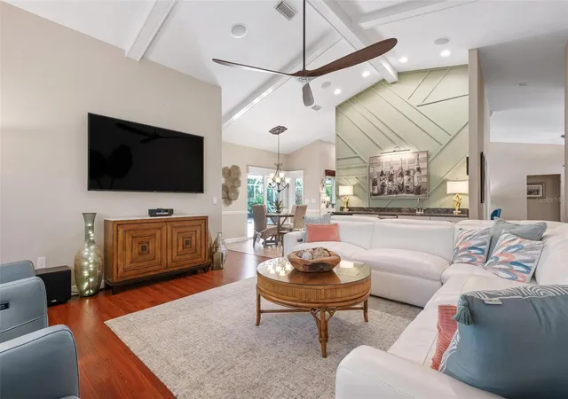 Photo 3 of Single family home for sale at 512 Warwick Dr, Venice, FL 34293 | MLS# N6145467 | Listing updated on 2026-10-05