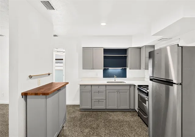 Photo 4 of Single family home for sale at 4501 26Th Ave S, St Petersburg, FL 33711 | MLS# TB8541922 | Listing updated on 2026-10-21