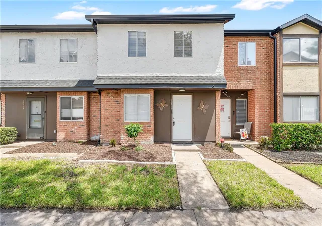 Photo 1 of Condo for sale at 2326 Huntington Green Ct #4, Orlando, FL 32839 | MLS# O6436164 | Listing updated on 2026-08-29