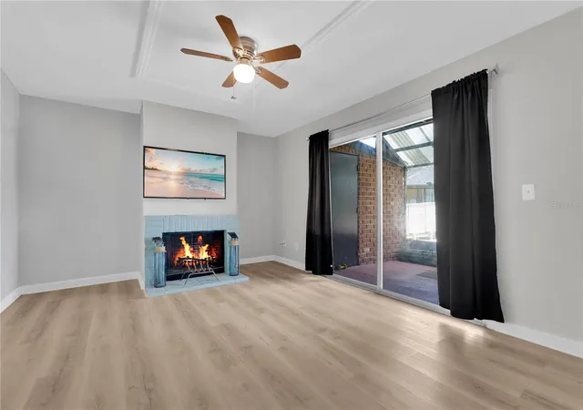 Listing Photo 5 - Condo for sale in building located at 2326 Huntington Grn Ct, ORLANDO, FL 32839 - Unit #4
