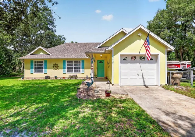 Photo 1 of Single family home for sale at 39627 Greenbrier St, Eustis, FL 32736 | MLS# G5116902 | Listing updated on 2026-08-29