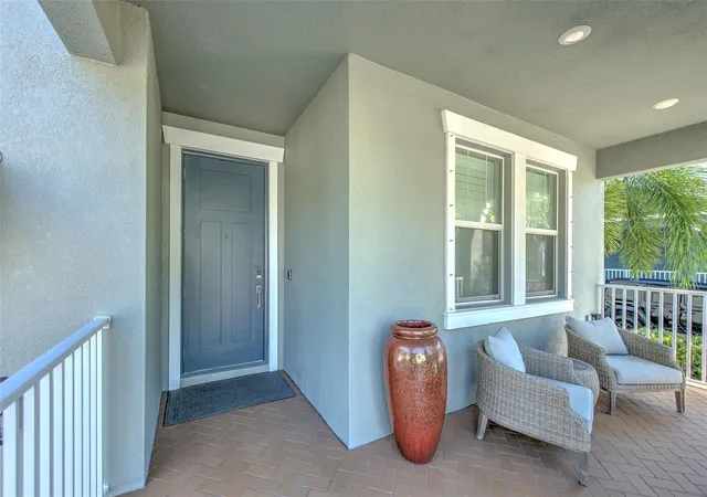 Photo 4 of Single family home for sale at 911 Seagrape Dr, Ruskin, FL 33570 | MLS# TB8541930 | Listing updated on 2026-09-13