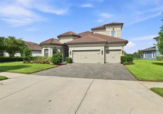 Photo 3 of Single family home for sale at 2967 Barbour Trl, Odessa, FL 33556 | MLS# W7888863 | Listing updated on 2026-09-28