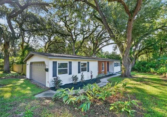 Photo 1 of Single family home for sale at 1202 Oranole Rd, Maitland, FL 32751 | MLS# GC542965 | Listing updated on 2026-10-05