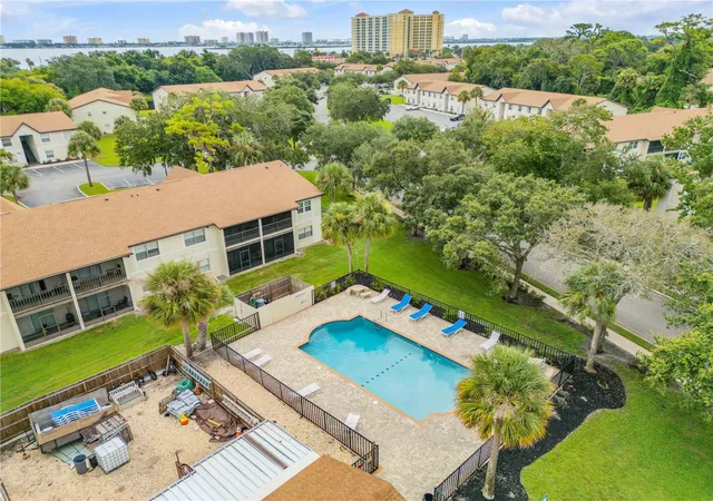 2nd image of 430 Banana Cay Dr, SOUTH DAYTONA, FL 32119