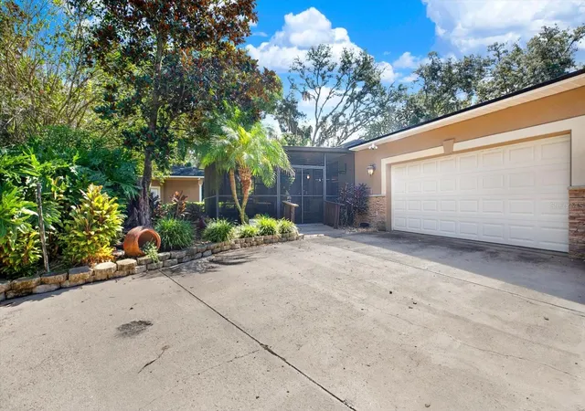 Photo 3 of Single family home for sale at 302 Belle Terre Ave, Temple Terrace, FL 33617 | MLS# TB8541949 | Listing updated on 2026-09-26