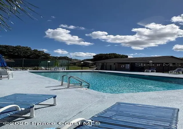 33rd image of 4006 Dewberry Cir, Melbourne, FL 32901 | MLS# O6436179