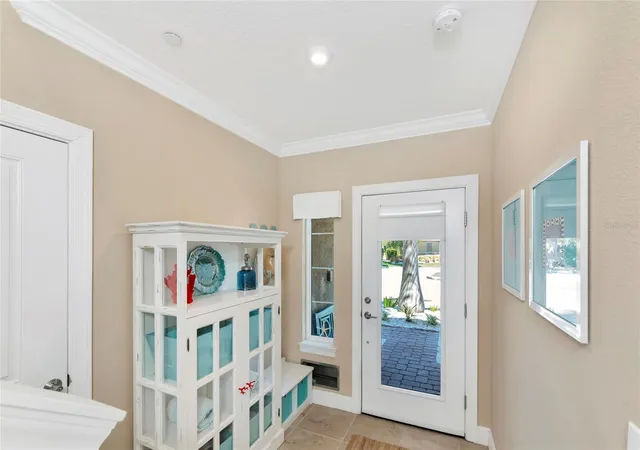 2nd image of 5589 Cannes Cir #4-102, Sarasota, FL 34231 | MLS# A4703902