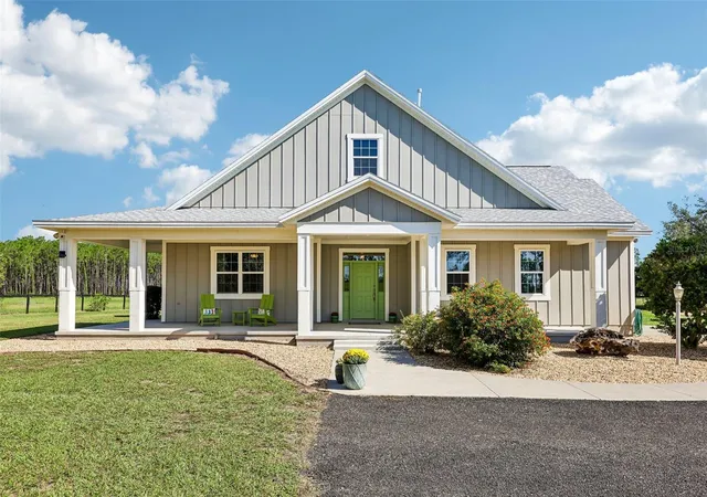 Photo 2 of Single family home for sale at 2088 Nw 102nd Boulevard, Wildwood, FL 34785 | MLS# G5116904 | Listing updated on 2026-10-05
