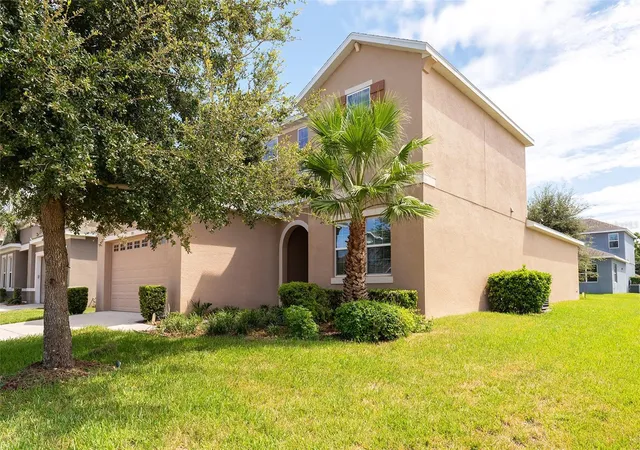 Photo 2 of Single family home for sale at 995 Karst Tree Ln, Apopka, FL 32703 | MLS# O6436183 | Listing updated on 2026-09-04