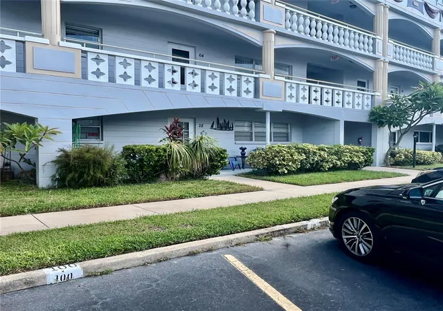 2nd image of 2460 Franciscan Dr #28, Clearwater, FL 33763 | MLS# TB8541959