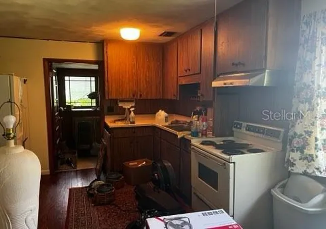 Photo 2 of Sale Pending at 12919 Broleman Rd, Orlando, FL 32832 | MLS# A4703906 | Listing updated on 2026-09-05