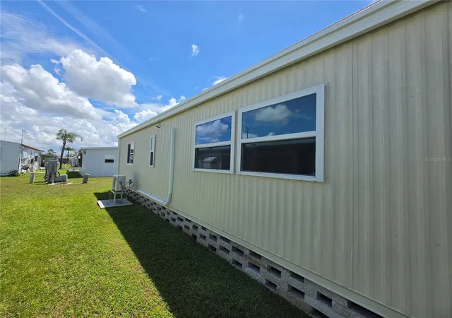 3rd image of 10924 Heritage Dr, Port Richey, FL 34668 | MLS# W7888869
