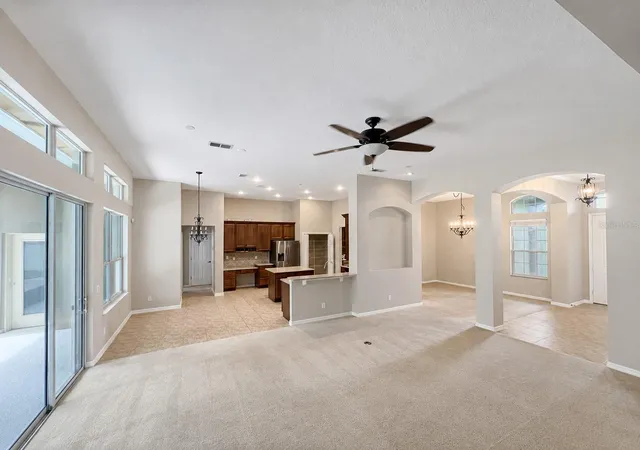 Photo 3 of Single family home for sale at 105 E Blue Water Edge Dr, Eustis, FL 32736 | MLS# G5116907 | Listing updated on 2026-10-07
