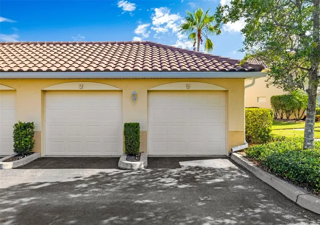 4th image of 7107 Boca Grove Pl #104, Lakewood Ranch, FL 34202 | MLS# A4703912