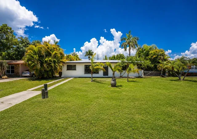 1st image of 410 W Grace St, Punta Gorda, FL 33950 | MLS# C7529926