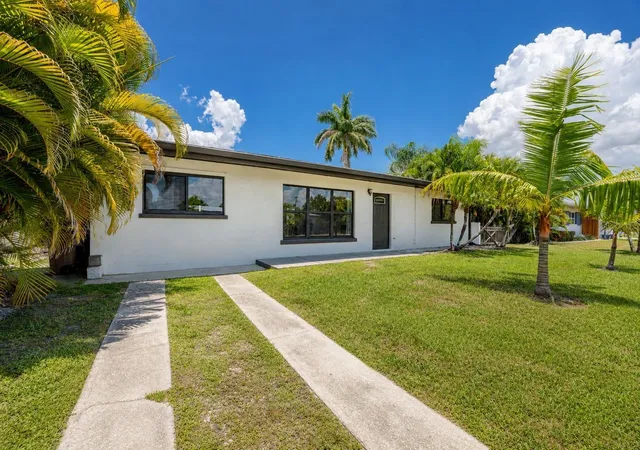 2nd image of 410 W Grace St, Punta Gorda, FL 33950 | MLS# C7529926