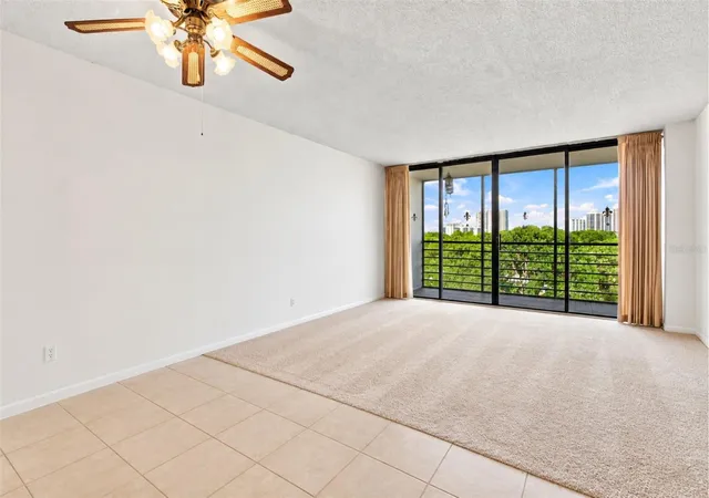 Photo 3 of Condo for sale at 20400 W Country Clb Dr #609, Aventura, FL 33180 | MLS# O6436207 | Listing updated on 2026-10-08