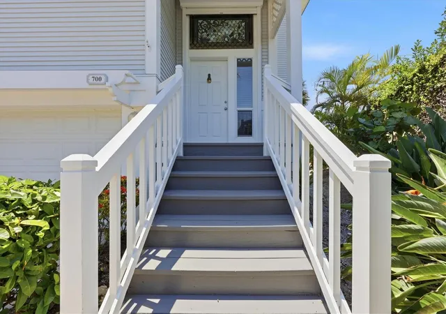 Photo 3 of Townhouse for sale at 700 S Harbor Dr, Boca Grande, FL 33921 | MLS# D6148540 | Listing updated on 2026-09-19