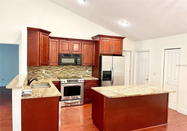 Photo 4 of Single family home for sale at 957 Southridge Trl, Altamonte Springs, FL 32714 | MLS# O6436212 | Listing updated on 2026-08-26