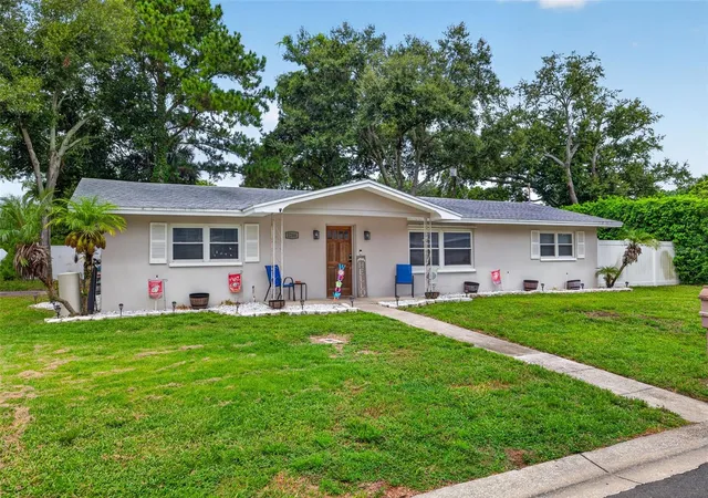 1st image of 2266 Manor Ct, Clearwater, FL 33763 | MLS# TB8541987