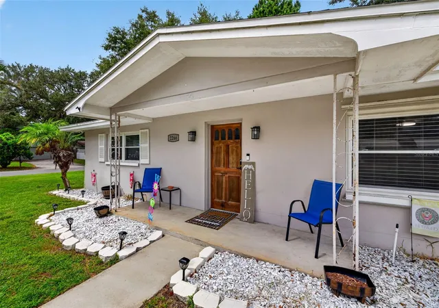 4th image of 2266 Manor Ct, Clearwater, FL 33763 | MLS# TB8541987
