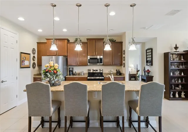 4th image of 1631 Kingfisher Ct, Kissimmee, FL 34746 | MLS# S5156217
