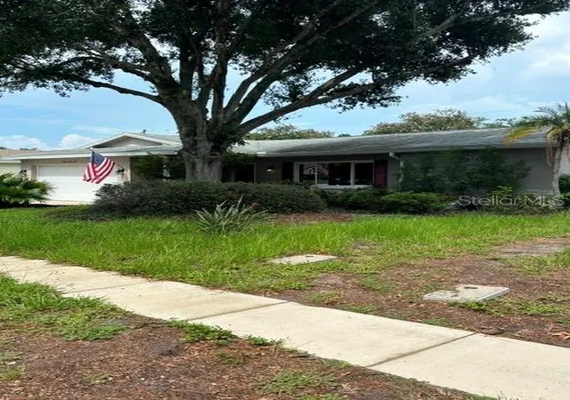 Photo 1 of Sale Pending at 9039 Briarwood Dr, Seminole, FL 33772 | MLS# G5116912 | Listing updated on 2026-08-27